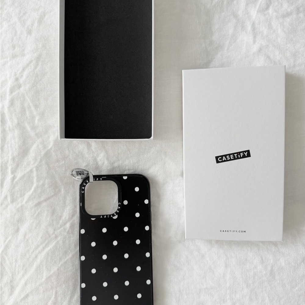 NEW Casetify Black and White Polka Dot Impact Case